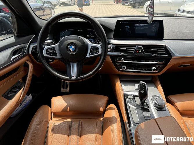 BMW 530e 43 interauto-car