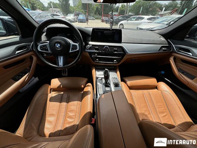 BMW 530e 42 interauto-car