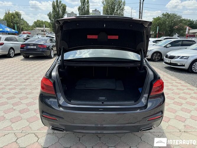 BMW 530e 56 interauto-car