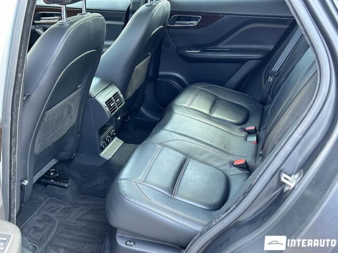 Jaguar F-Pace 49 interauto-car