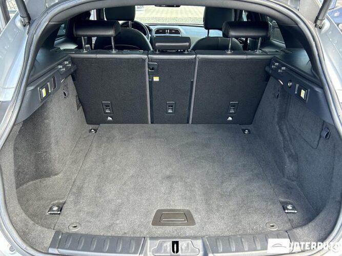 Jaguar F-Pace 50 interauto-car