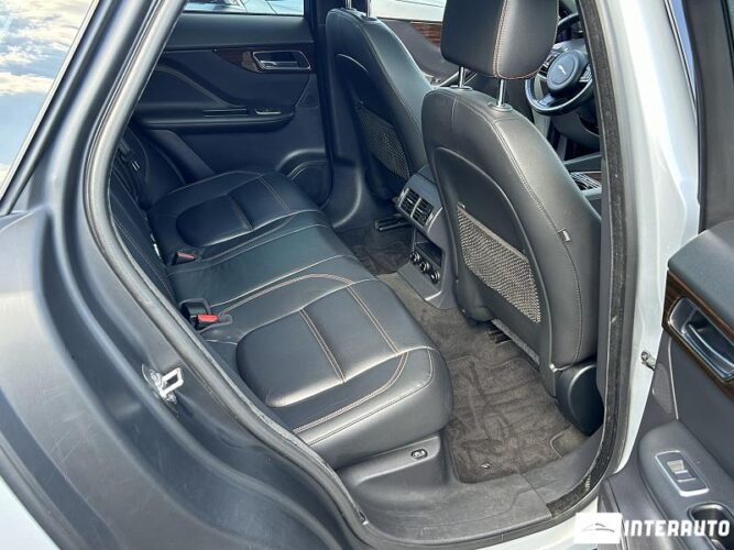 Jaguar F-Pace 48 interauto-car