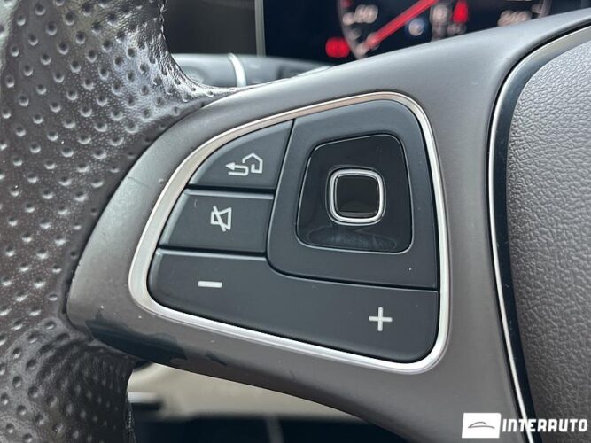 Mercedes E 220 49 interauto-car