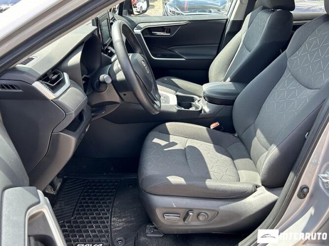 Toyota Rav-4 38 interauto-car