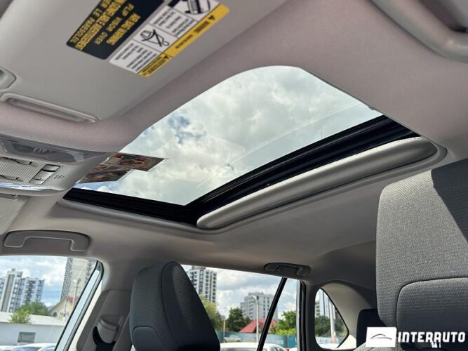 Toyota Rav-4 45 interauto-car