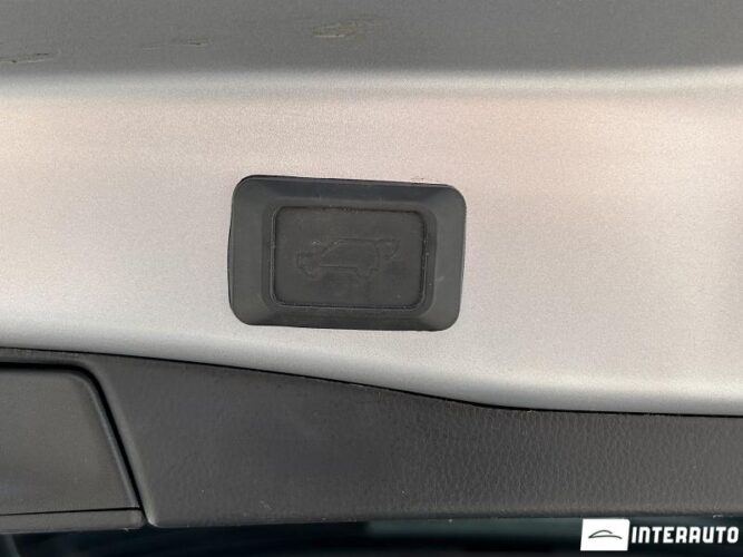 Toyota Rav-4 47 interauto-car