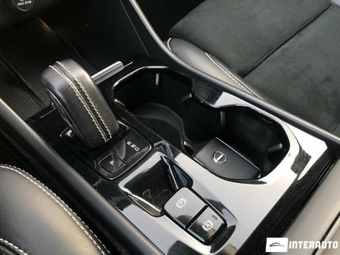 Volvo XC 40 38 interauto-car