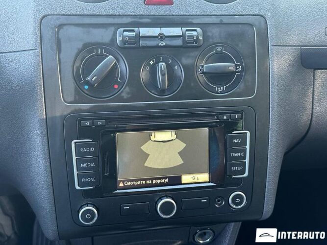 Volkswagen Caddy Maxi 39 interauto-car