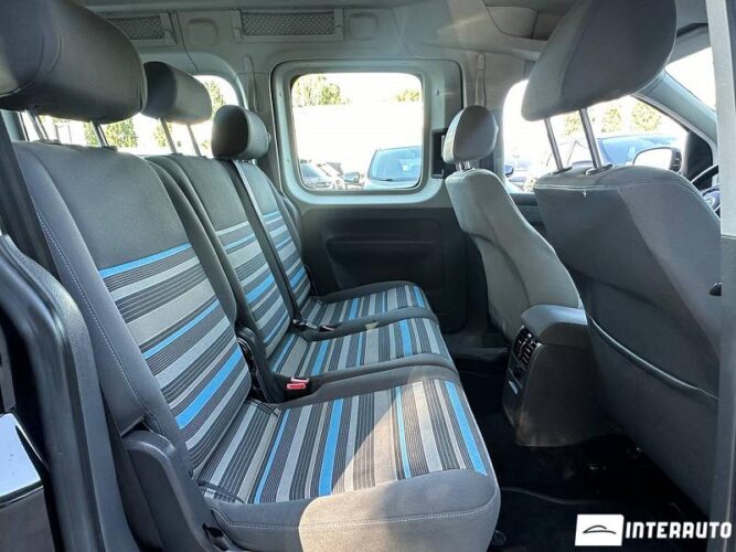 Volkswagen Caddy Maxi 36 interauto-car