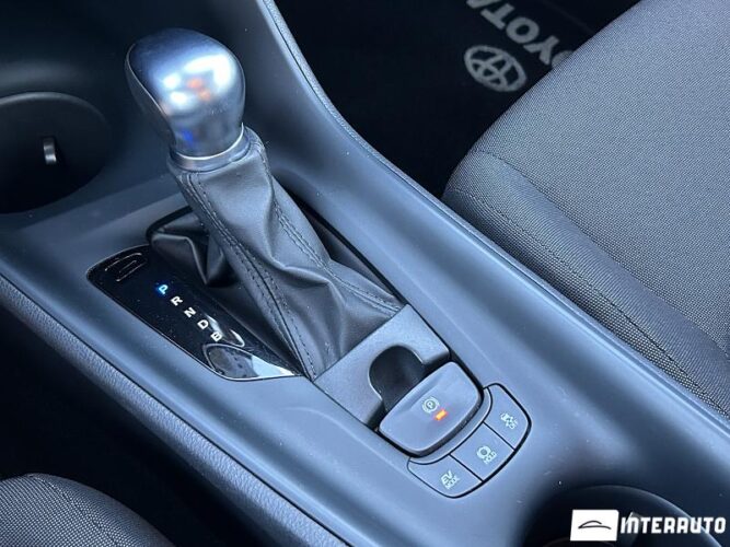 Toyota C-HR 46 interauto-car