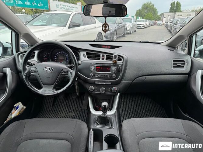 Kia Ceed 36 interauto-car