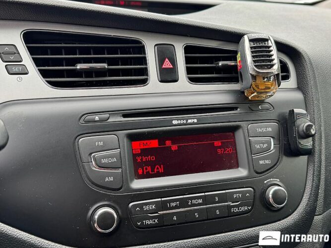 Kia Ceed 38 interauto-car