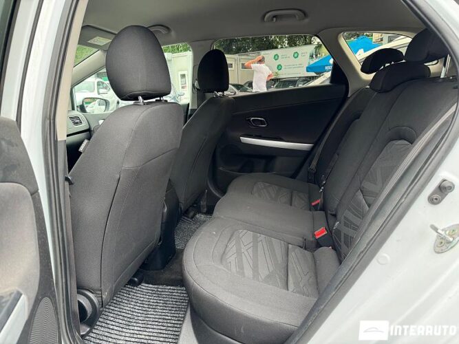 Kia Ceed 42 interauto-car