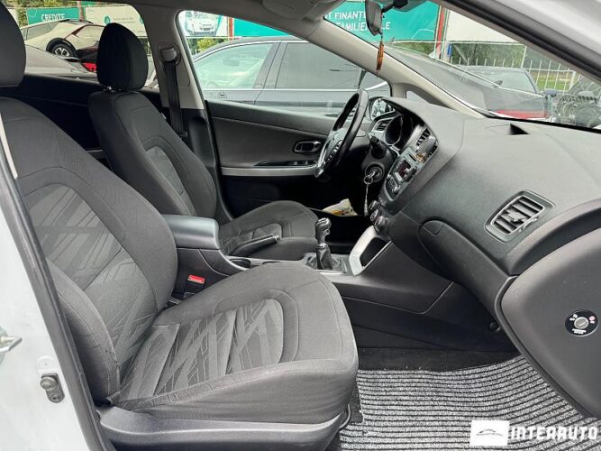 Kia Ceed 34 interauto-car