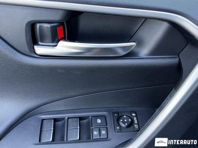 Toyota Rav-4 38 interauto-car