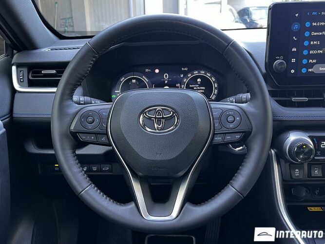 Toyota Rav-4 43 interauto-car