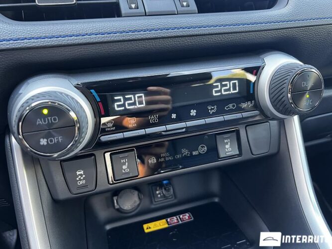 Toyota Rav-4 46 interauto-car