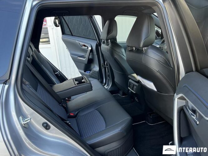 Toyota Rav-4 49 interauto-car