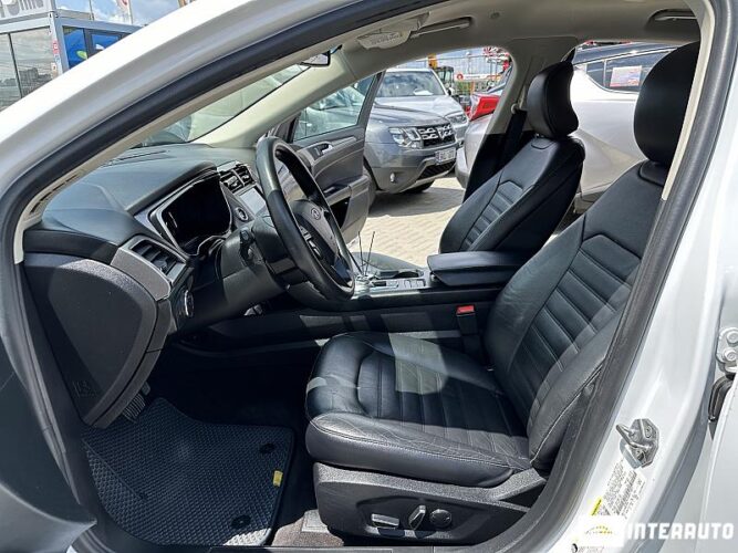 Ford Fusion 35 interauto-car