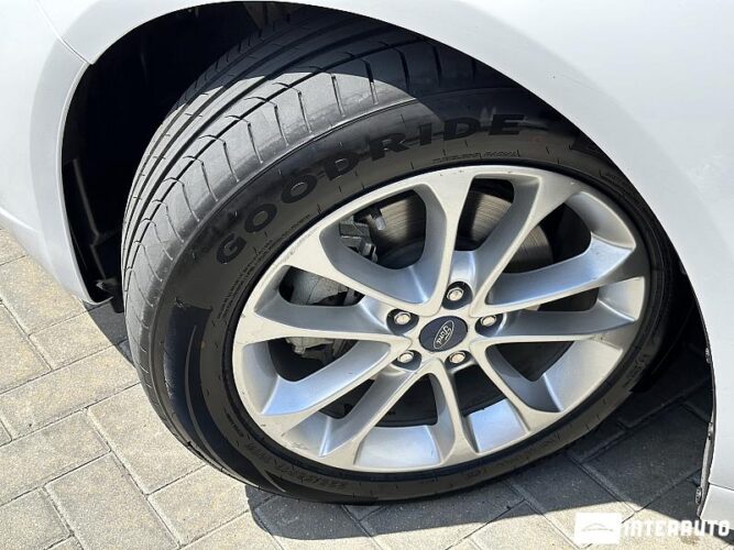 Ford Fusion 48 interauto-car