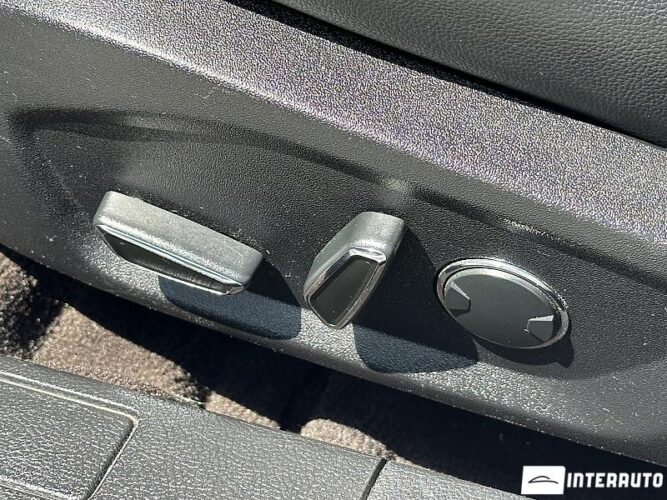 Ford Fusion 47 interauto-car