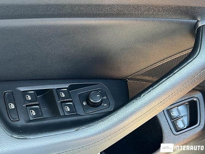 Volkswagen Passat GTE 38 interauto-car