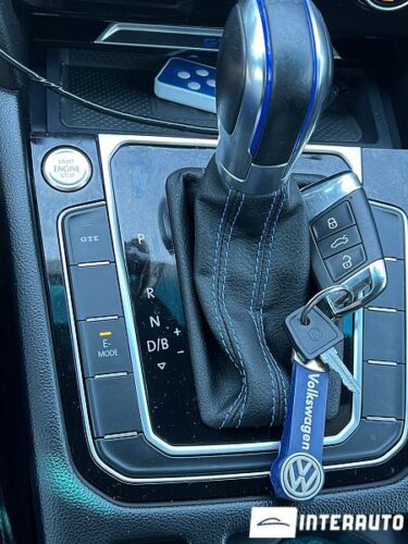 Volkswagen Passat GTE 42 interauto-car