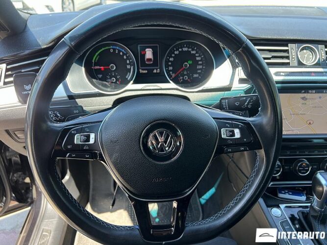 Volkswagen Passat GTE 37 interauto-car