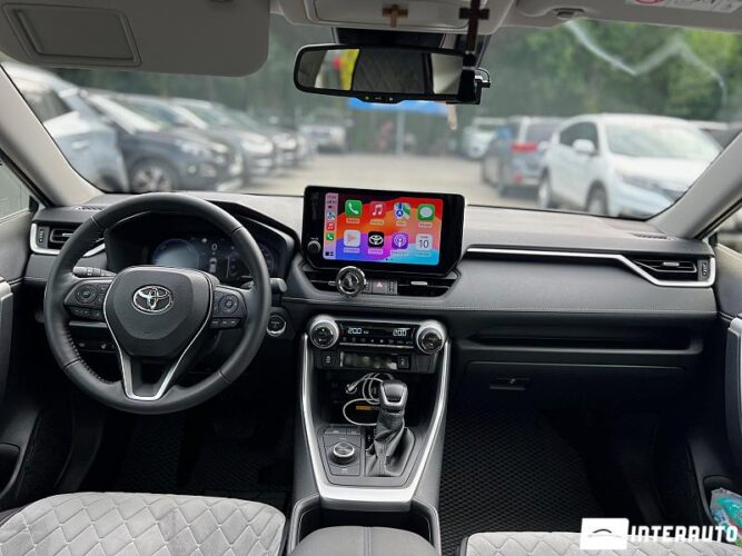Toyota Rav-4 42 interauto-car