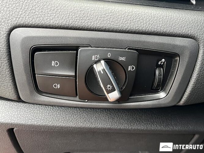 BMW 216d 41 interauto-car