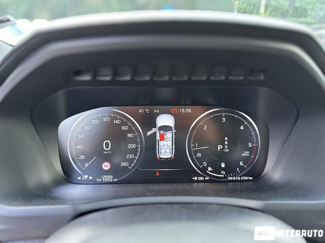 Volvo XC 90 45 interauto-car