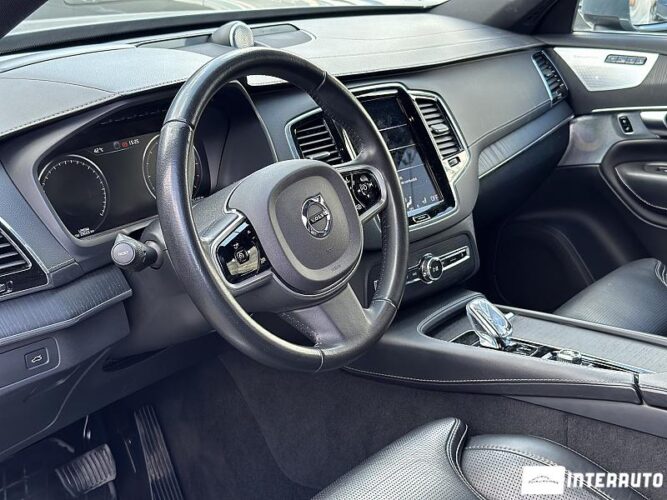 Volvo XC 90 42 interauto-car