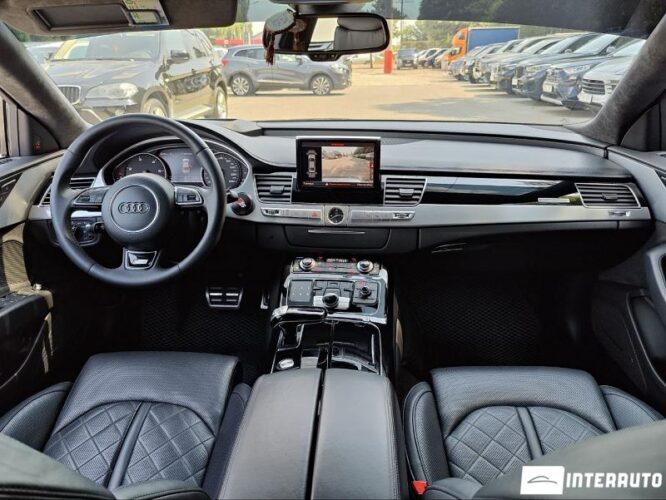 Audi A8 45 interauto-car