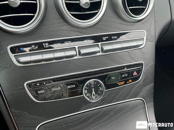 Mercedes C 300 38 interauto-car