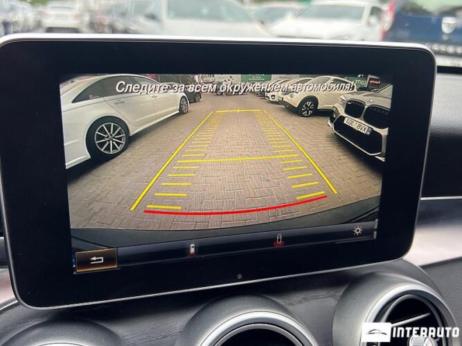 Mercedes C 300 37 interauto-car