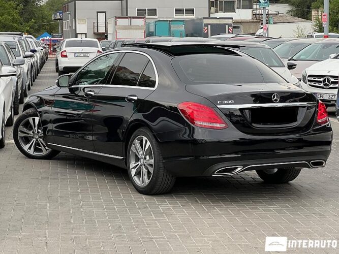 Mercedes C 300 29 interauto-car