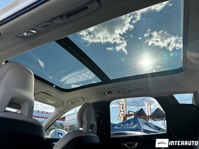 Volvo XC 60 43 interauto-car