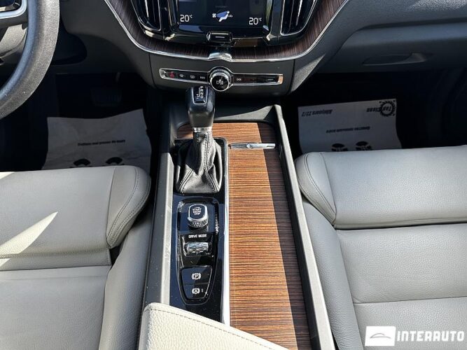 Volvo XC 60 41 interauto-car