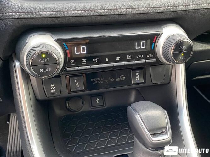 Toyota Rav-4 44 interauto-car