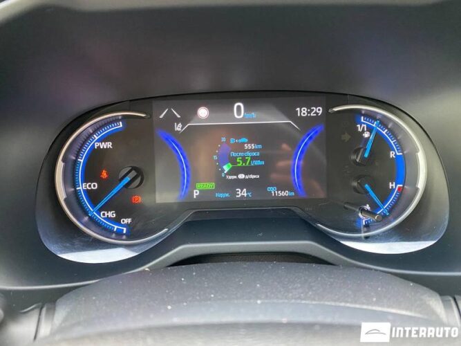 Toyota Rav-4 41 interauto-car