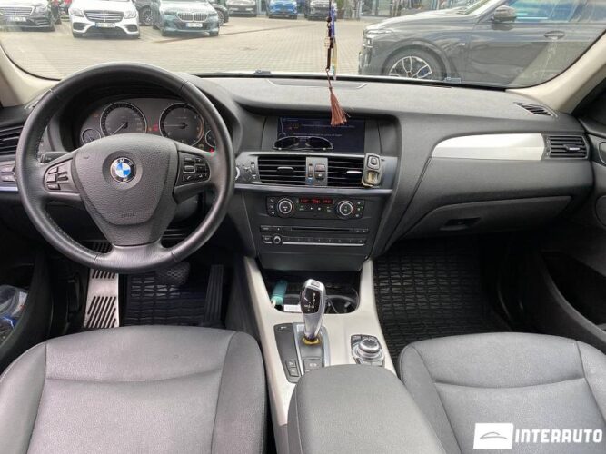 BMW X3 2.0D 32 interauto-car