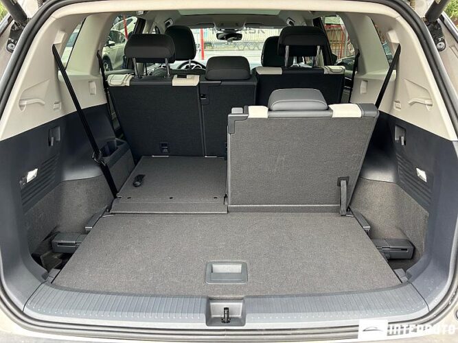 Volkswagen ID.6 Crozz 57 interauto-car