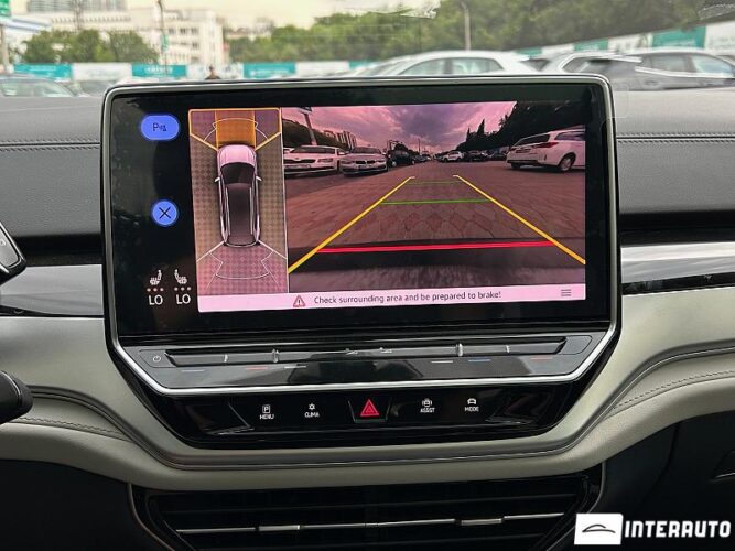 Volkswagen ID.6 Crozz 48 interauto-car