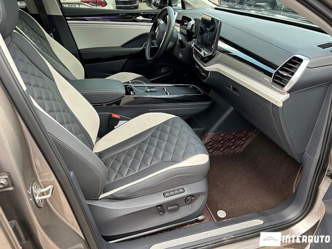 Volkswagen ID.6 Crozz 51 interauto-car