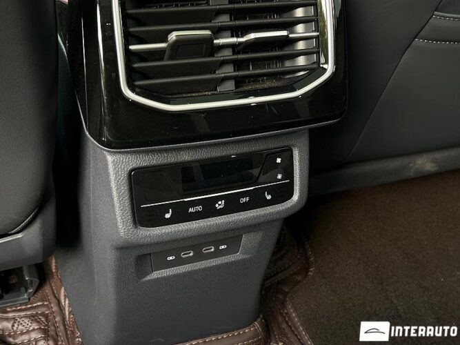 Volkswagen ID.6 Crozz 56 interauto-car