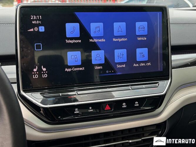 Volkswagen ID.6 Crozz 47 interauto-car