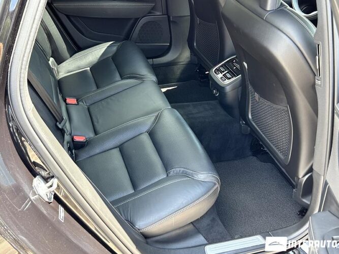 Volvo V 90 Cross Country 54 interauto-car