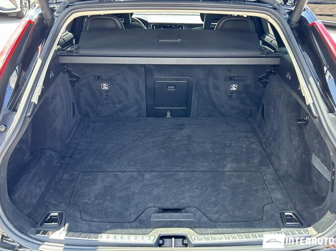 Volvo V 90 Cross Country 57 interauto-car