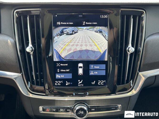 Volvo V 90 Cross Country 48 interauto-car