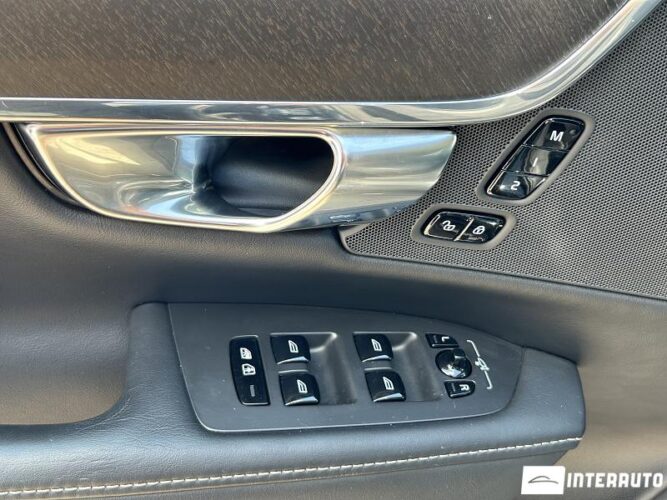 Volvo V 90 Cross Country 42 interauto-car